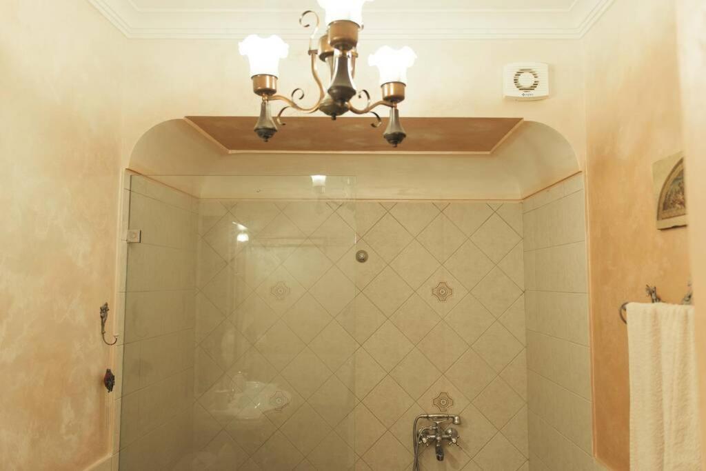 Apartment In Anakasia Overlooking Vólos Extérieur photo